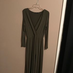 Slit sleeved maxi dress